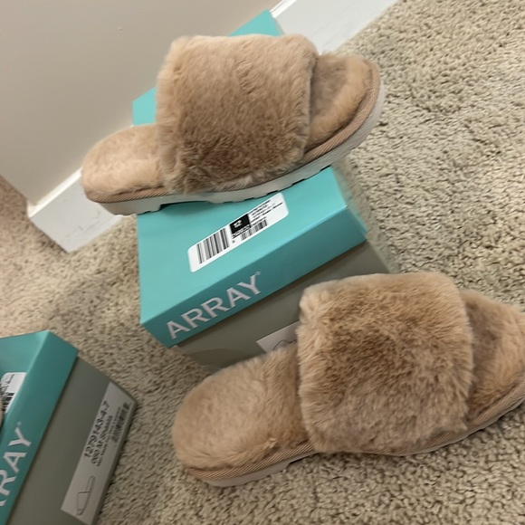 Array Shasta Sandals - Picture 4 of 4